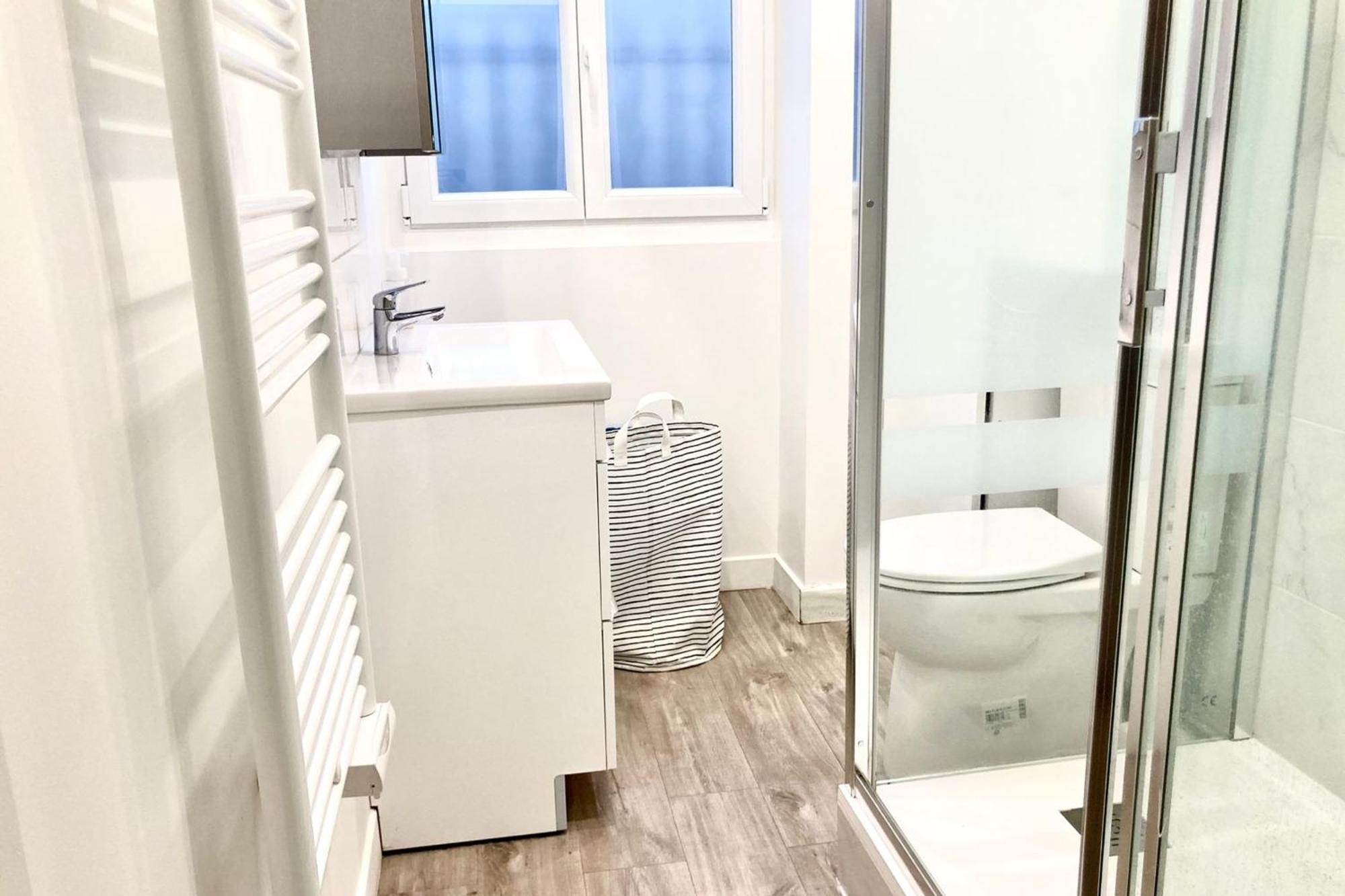 Cosy Near Metro And Tramway Apartment Paris